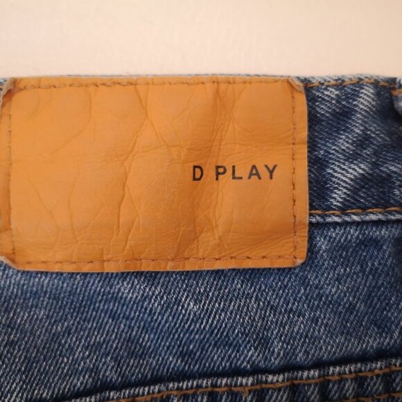 D:Play Brands Ladies Size 28 Straight Legs Medium Wash Blue Jeans - Picture 6 of 13